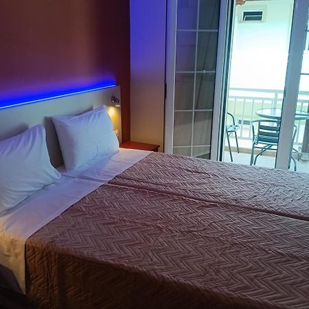 Oasis Blue Inn Leptokarya  Bagian luar foto