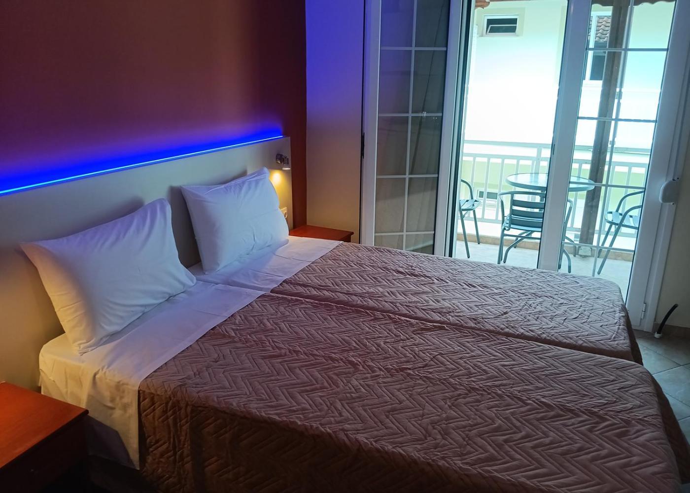 Oasis Blue Inn Leptokarya  Bagian luar foto