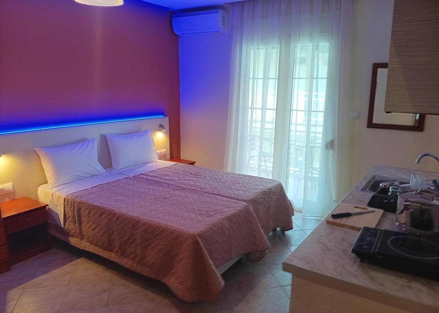 Oasis Blue Inn Leptokarya  Bagian luar foto