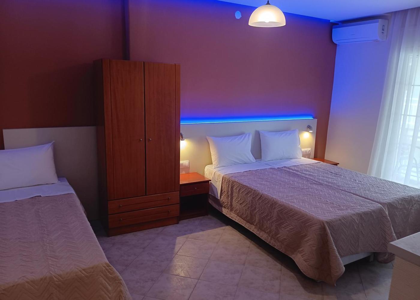 Oasis Blue Inn Leptokarya  Bagian luar foto